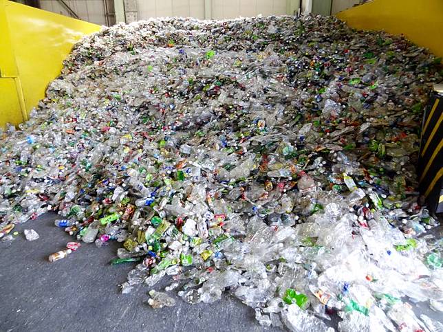 10 Foto Proses Daur Ulang Sampah di Tokyo, Hasil Akhirnya Tak Disangka
