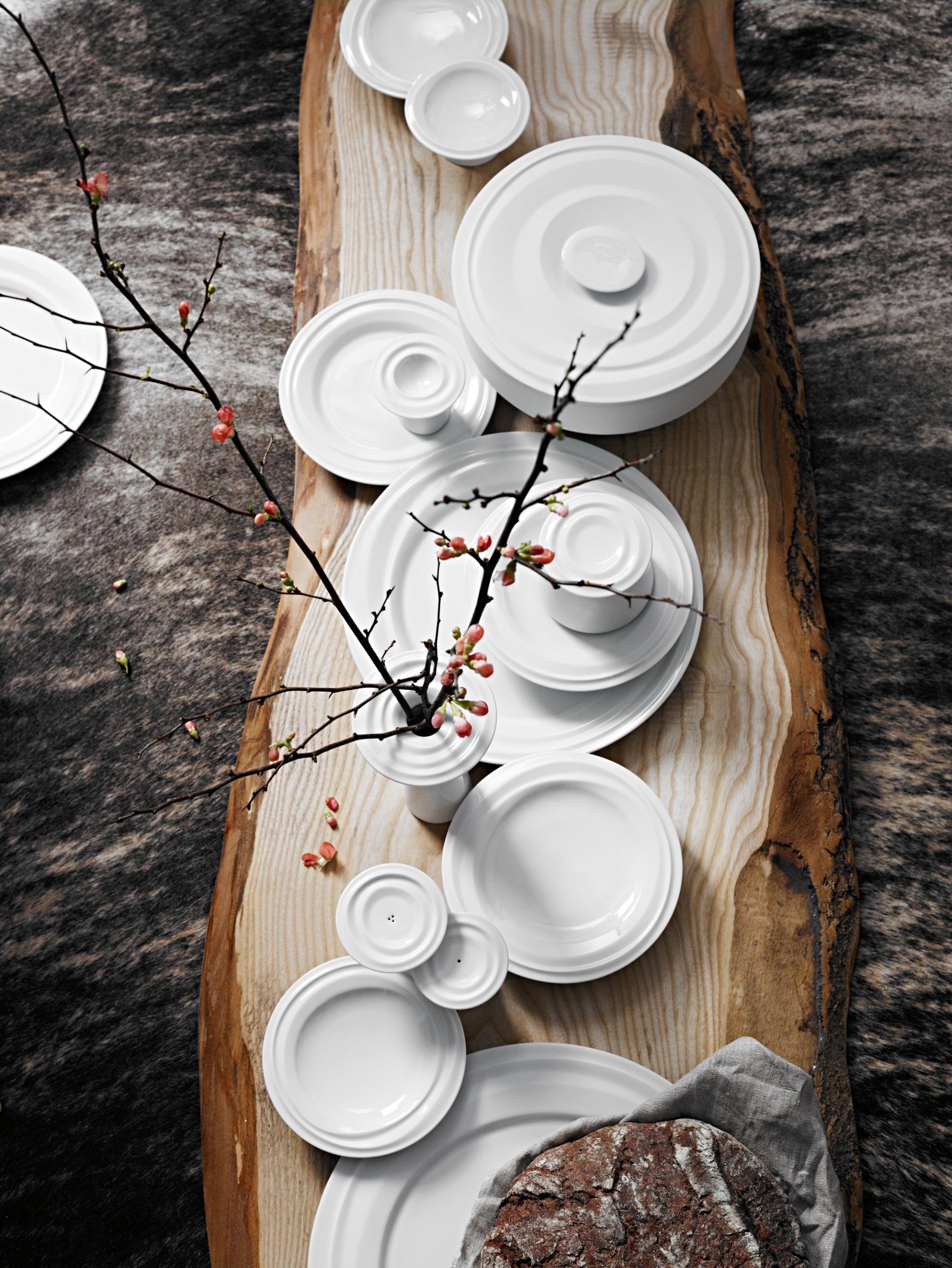 餐桌佈置擺盤不用學，用對餐瓷就好！