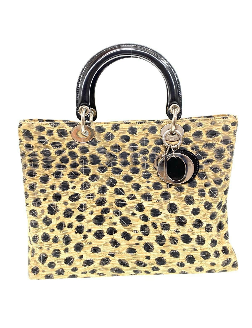 Name: Dior Lady Dior Brand: Dior Brand Model: Lady Dior Dimensions: W32 x H24 x D12cm / Shoulder Dro