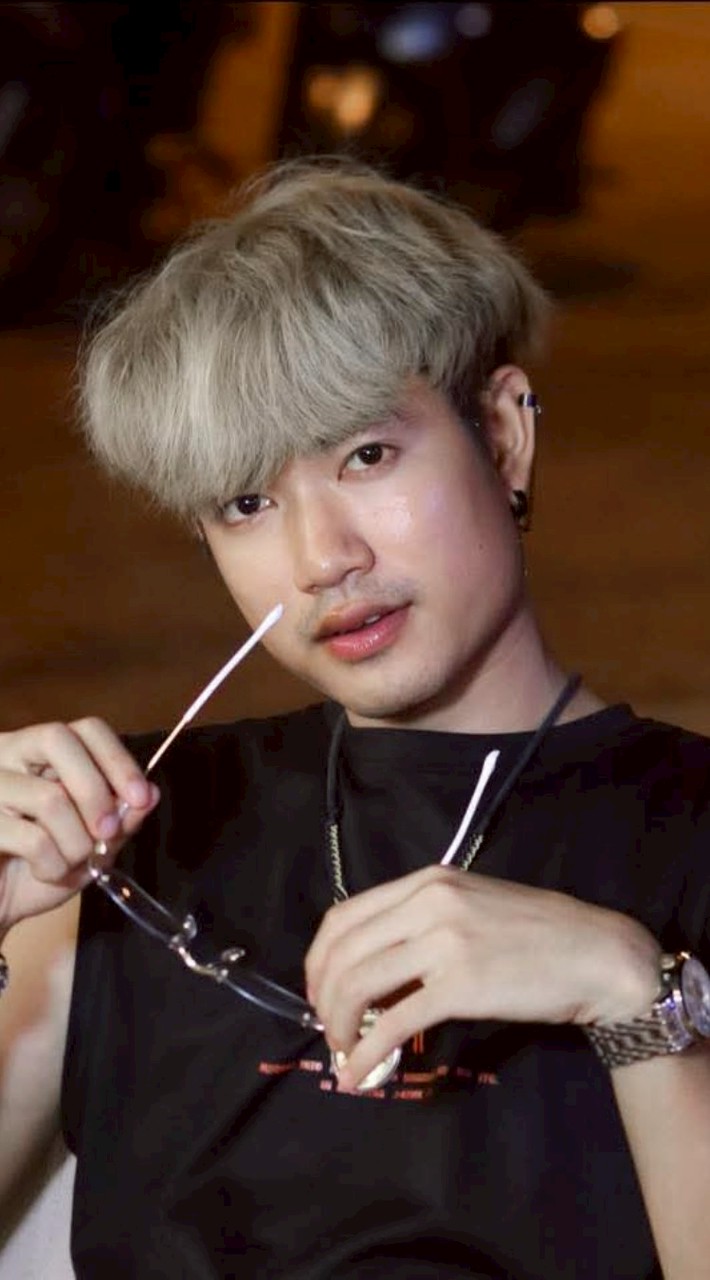 ด้อมต๊อด วีระ(ชื่อนี้ลูกพี่ออยตั้งให้)