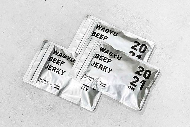 DOPENESS ART LAB設計最chill的時尚精緻包裝，吃肉乾也可以吃得很fashion！ （圖片提供/湯瑪仕肉舖）