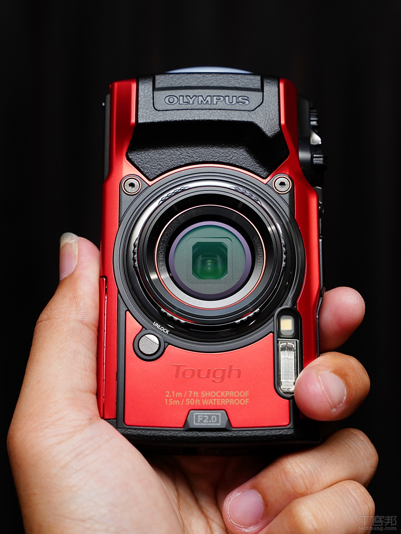 1cm微距升級 水下功能更強悍 Olympus Tough TG-6 防水耐候相機登台