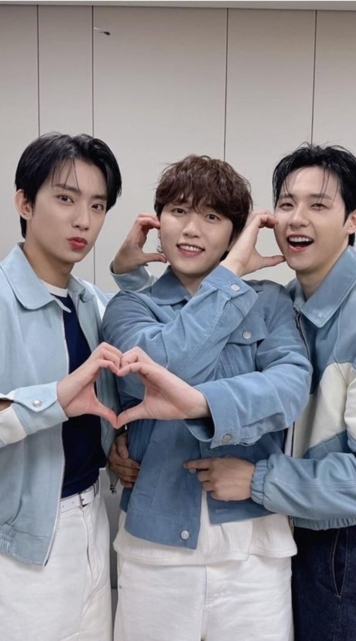 E起追B1A4