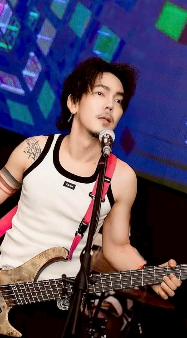 🎸🎸จอ บอ 🎸🎸