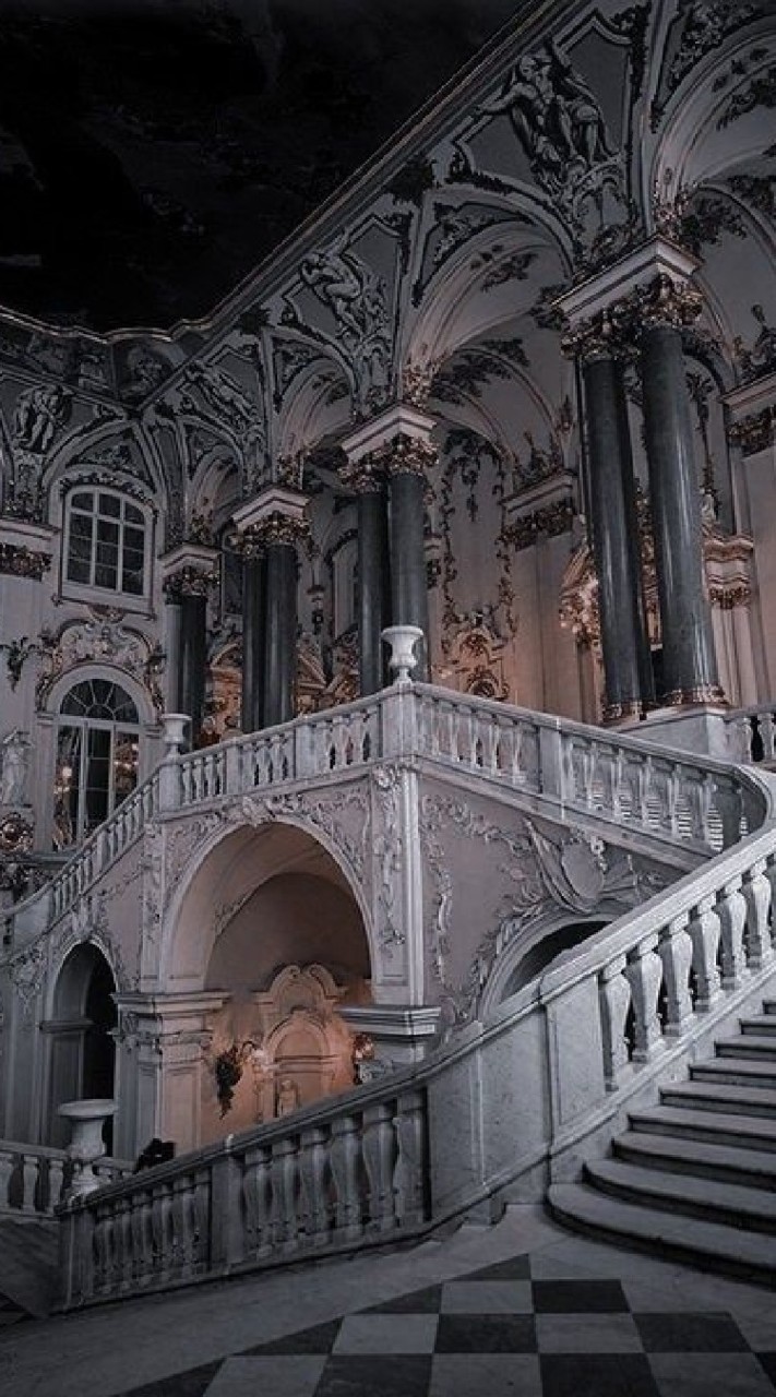 𝐌𝐚𝐝𝐞𝐧 𝐜𝐚𝐬𝐭𝐥𝐞🕊️