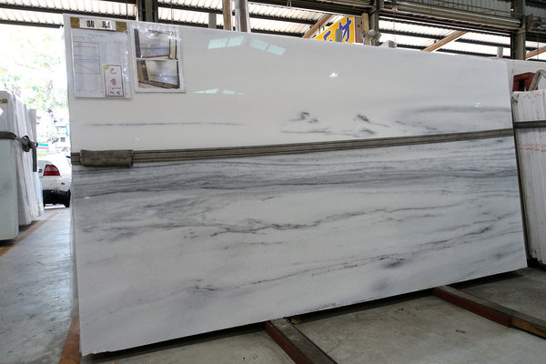 銀狐大理石-八里聯利石材，大理石材推薦，翡翠、瑞士白大理石，白色系大理石，電視牆、玄關、浴室、檯面適用大理石，有礦山自產自銷的大理石材廠推薦