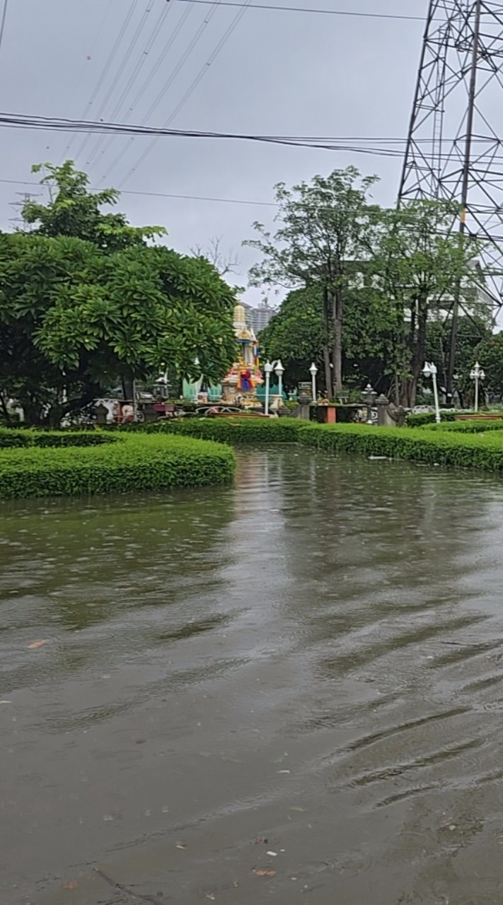 รวมลูกบ้านเมืองทอง 2/2