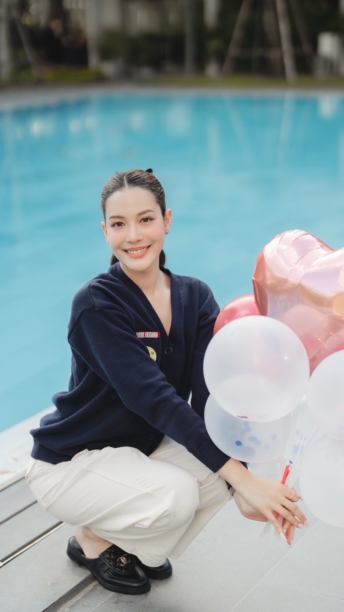 เหลืองซ่า จีน่า สู้ๆ