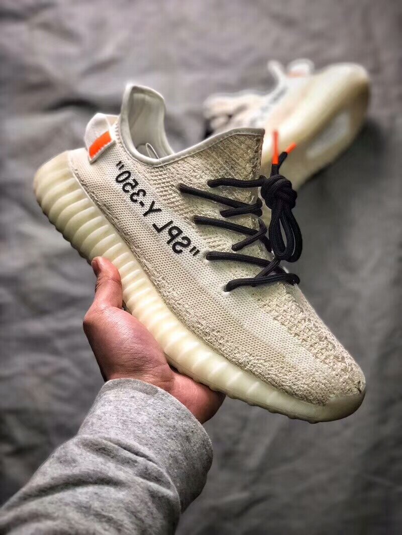 Off-White x adidas Yeezy Boost 350V2 聯名跑鞋系列“米白黃文字” 情侶款