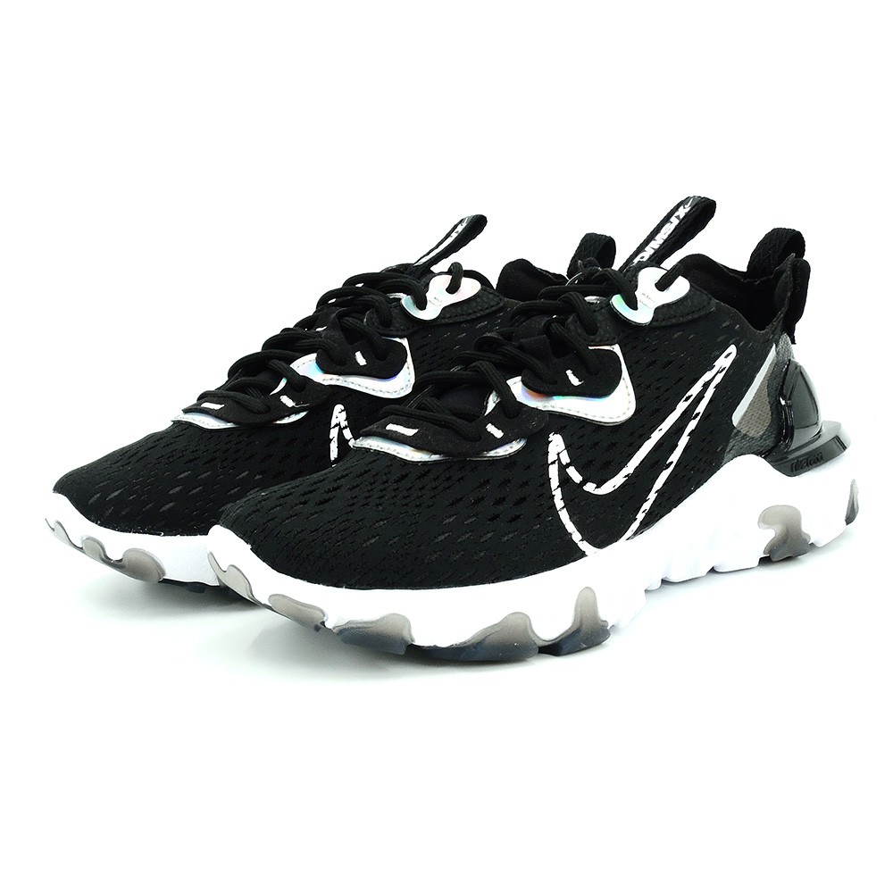 #NIKE #跑鞋 #REACT【鑑賞期及退貨注意事項】1. 本商城購物享有15天鑑賞期，恕不提供換貨，欲換貨更換尺寸請重新訂購。 2. 申請退貨請保持商品完整性、連同訂單明細放回原包裝袋(箱)，由物