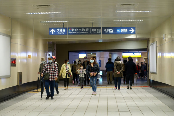 三重到板橋捷運,三重到板橋車站怎麼搭比較快,三重到板橋耶誕城,三重搭捷運到高鐵站