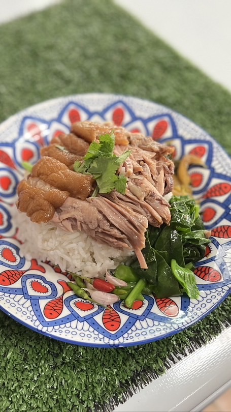ขาหมู๊ ขาหมู(ข้าวมันไก่,ผัดไทยกุ้งสด,ก๋วยเตี๋ยว)