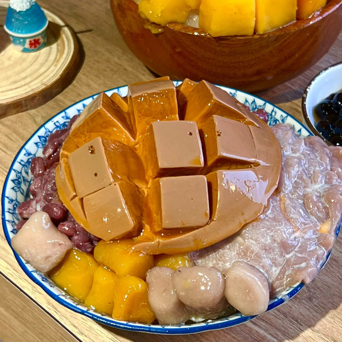 ▼豆腐洋行「芋泥紅豆芋圓冰」／90元