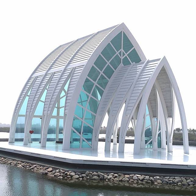 ▲台南北門水晶教堂（圖／IG @huang.hsin.wen）