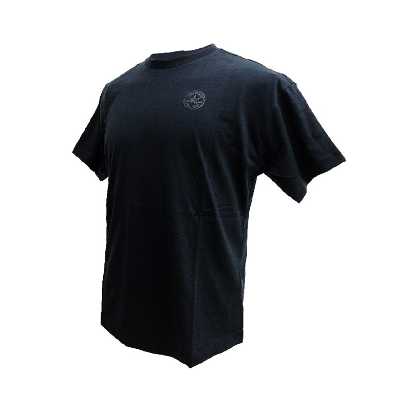 型號: 10018175-A02品名: ELEVATED LEFT CHEST CP TEE配色:黑色材質: 100%棉【鑑賞期及退貨注意事項】1. 本商城購物享有15天鑑賞期，提供一次免費退貨服務，