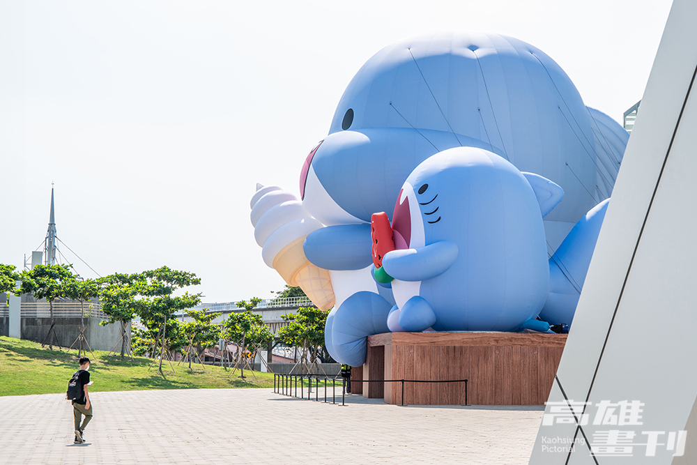 好想一起坐著與「胖鯊魚鯊西米」和「哇鯊米」一起吃冰啊！(攝影/黃敬文)