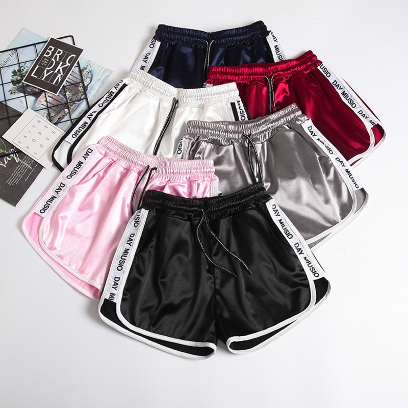 【優惠訊息】更多最新優惠資訊查看賣場首頁公告！謝謝！【商品特色】本賣場全館優質現貨，超低價優惠，精心挑選的優質商品！【商品規格】材質：棉+聚脂纤维規格： S--5XL（單位：cm)詳細見尺寸圖片所示注