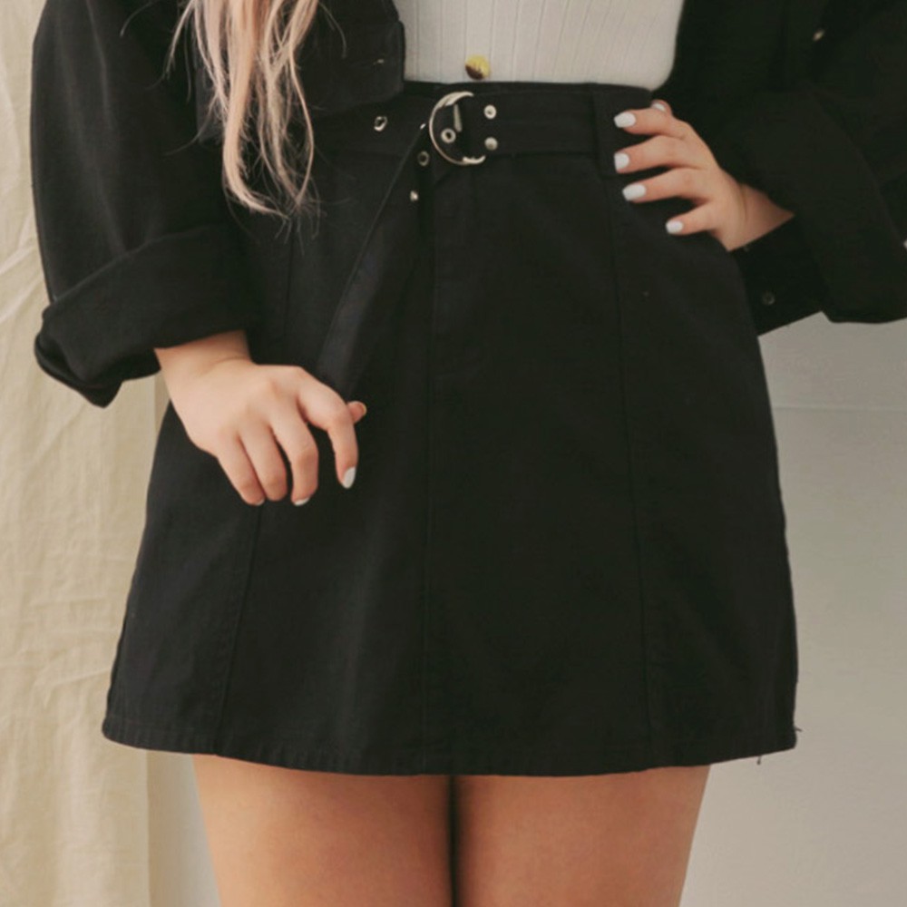 商品規格：‧品牌：AIR SPACE PLUS‧顏色：黑/卡其色系‧產地：香港,中國‧材質：100%棉‧適穿族群：中大尺碼女裝‧風格：日系, 韓系, 歐美, 約會‧洗滌方式：低溫洗滌, 分開洗滌, 反