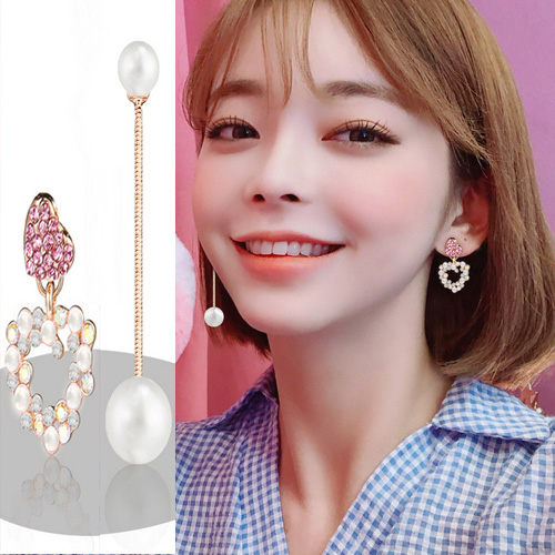 水鑽 韓 多一點飾品多一點女人甜味感設計款珍珠愛心流蘇耳環 艾爾莎 【TEY2406】