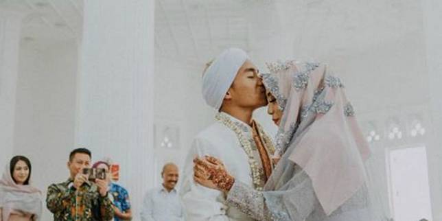 Selain Salmafina, 11 seleb ini baru nikah sudah gugat cerai pasangan
