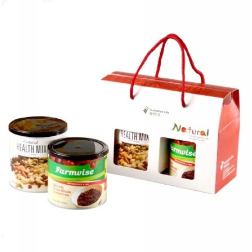 天然綜合堅果嚴選優質腰果、杏仁果、南瓜子及非基因工程已催芽黃豆、已催芽黑豆、葡萄乾及蔓越莓乾，精心調配完美組合而成。本產品於新鮮狀態下經過健康加工，立即封裝，自然純淨無添加人工香料、色素、防腐劑，低溫