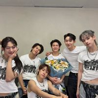 มีเพื่อนครบทุกจังหวัดโครตมีความสุข (ปล่องของติ่ง)