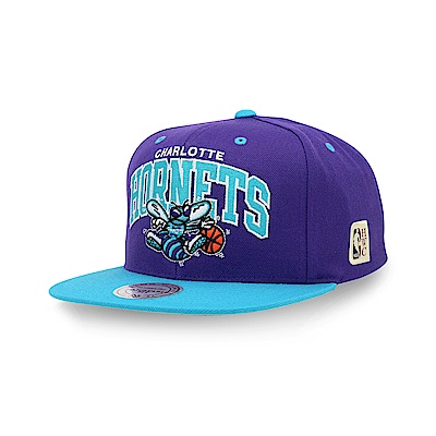 型號：INTL226CHAHOR美國百年歷史運動品牌Mitchell & Ness。HWC復古系列。帽沿、帽身兩色拼接設計。帽側HWC刺繡。適合頭圍55-60公分。