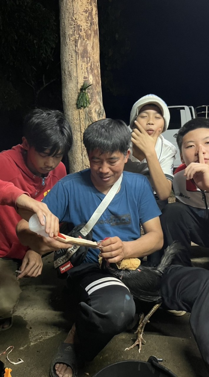 ซุ้ม ช.กัญญาวีร์ฟาร์ม พม่าใต้หวันแข้งหน้าเดินทำ  อย่างตี