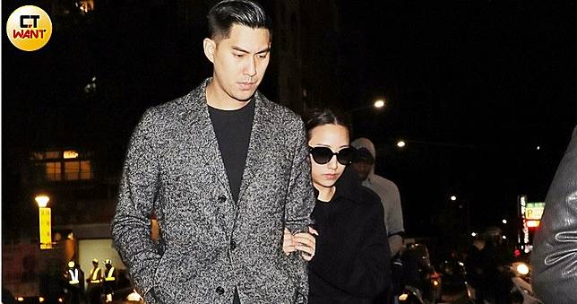 悲慟！摯友毛加恩攜新婚妻　弔唁無緣伴郎高以翔