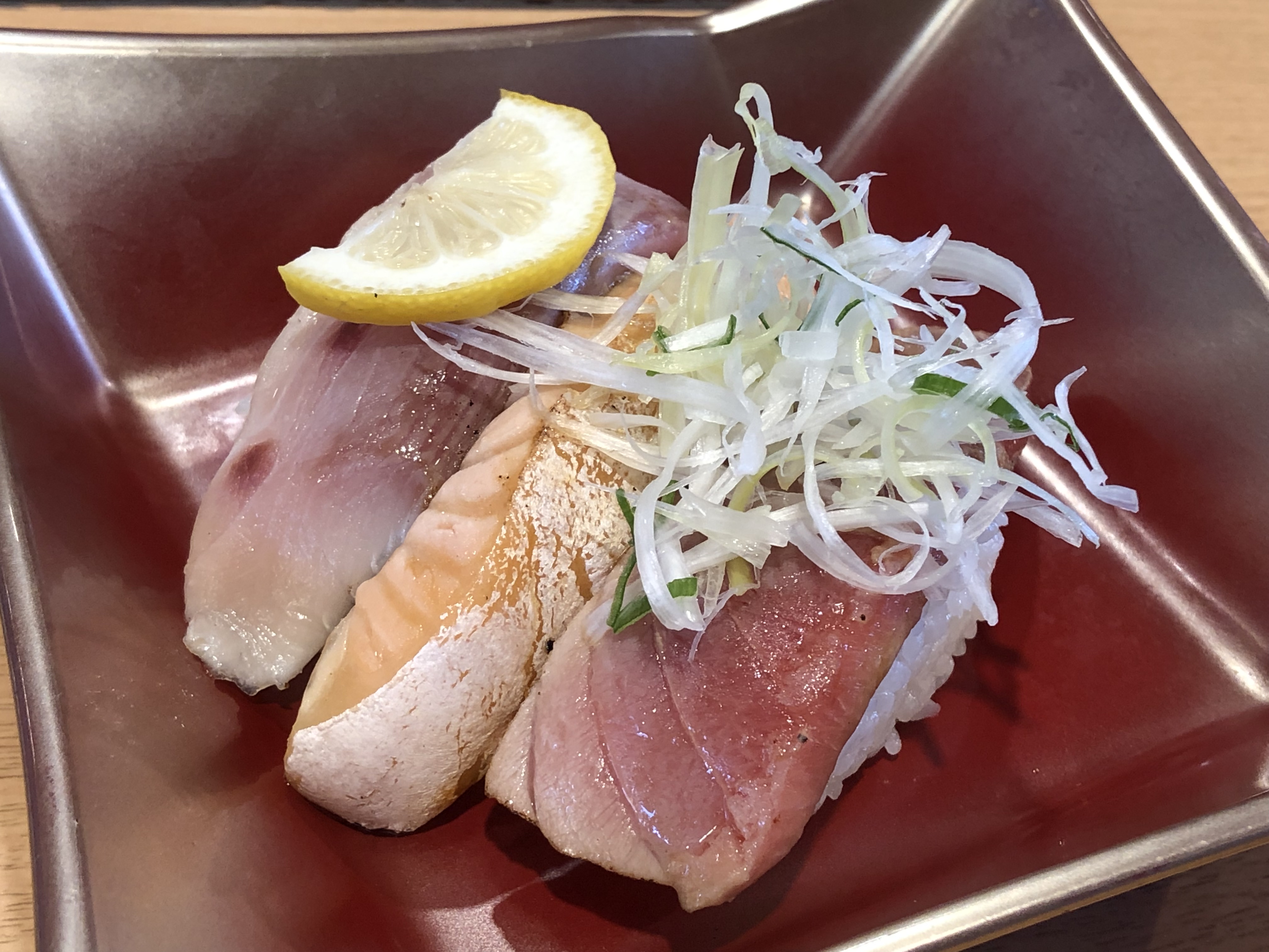 沼津魚がし鮨 流れ鮨 三島店 ヌマヅウオガシスシ ナガレスシ ミシマテン 萩 長泉なめり駅 回転寿司 By Line Conomi