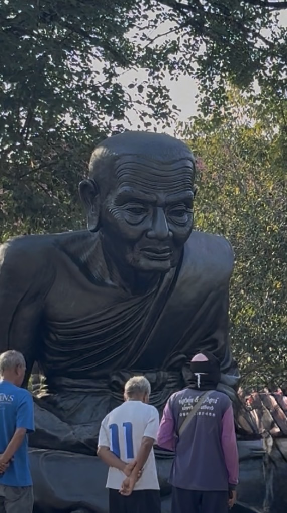 ผู้ช่วยกรรมการสำนักสงฆ์แม่โมกข์