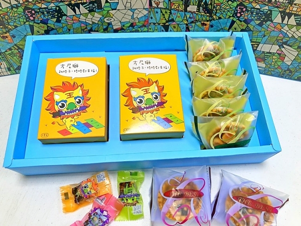 ＊核桃糕2盒(100g/盒)+原味堅果塔5入 ＊棗香滿溢南棗核桃糕、酥脆的塔皮包覆著豐富的堅果