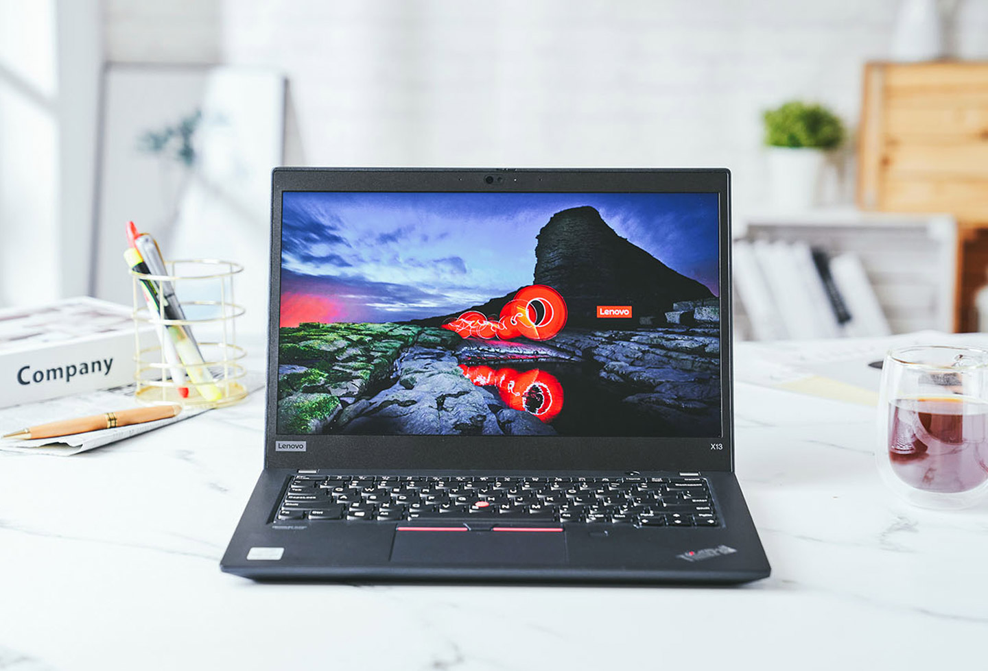 硬體規格升級，兼具效能與輕巧易攜：ThinkPad X13 開箱深度評測！