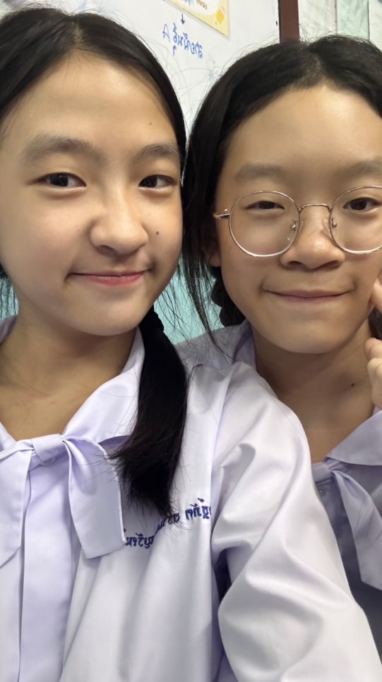 คู่จิ้นณาณาลิลลี่
