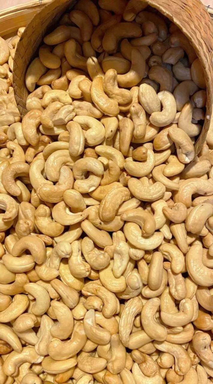 fullredcashew