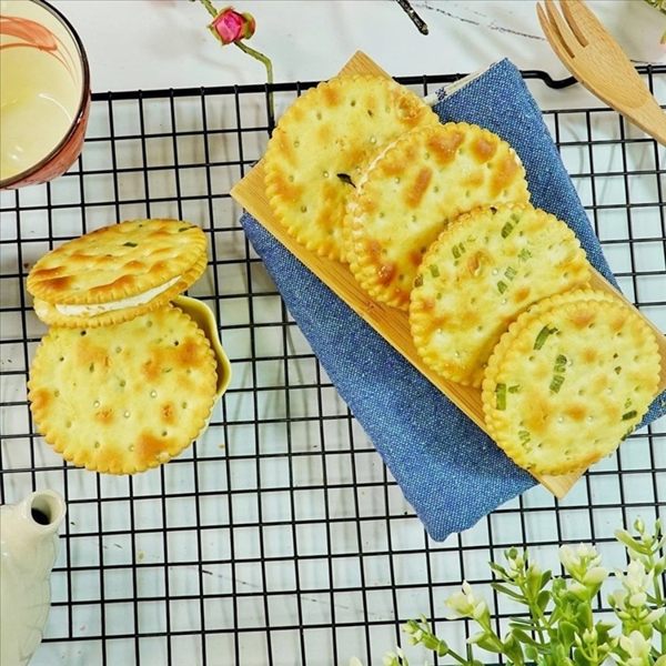 圓蔥奶油夾心餅乾 500g【2019040920077】(古早味)
