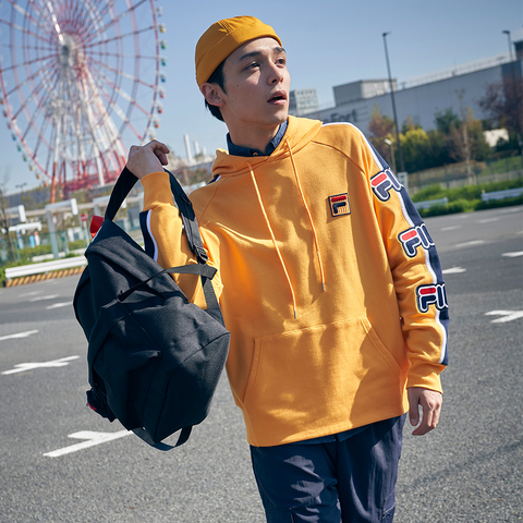 日潮攻略首部曲顛覆來襲強力衝擊日本穿搭風格與潮流元素跨界混融帶入FILA所擅場復古運動輪廓取景東奧主場館奠立運動時尚高度