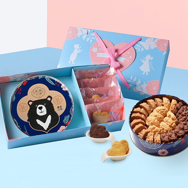 經典原味/海鹽咖啡/黑巧克力 一次嚐到三款人氣曲奇餅乾每口都能嚐到新鮮杏仁脆粒黑巧克力杏仁手工餅乾英式杏仁手工餅乾附高質感精美禮盒健康配比 嚴選極品減油、減糖、無添加， 良心用料， 食安為上。規格說明