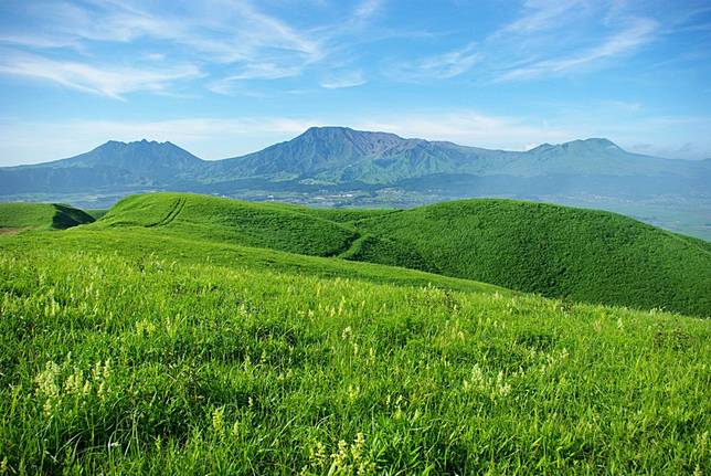 保存草原景觀的燒荒活動 火屑飄舞的熊本阿蘇火節 是日日本 Line Today