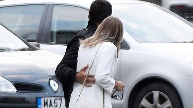 Henrik Mkhitaryan Jalan Bareng Mantan Istri Djibril Cisse