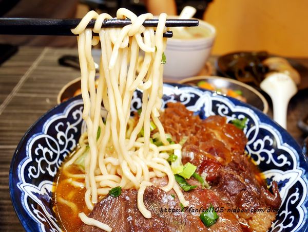 【宜蘭美食】牛雞匠舖 #牛肉麵 #手工熬煮天然湯頭 #雞湯 #宜蘭小吃 #宜蘭大學 (28).JPG
