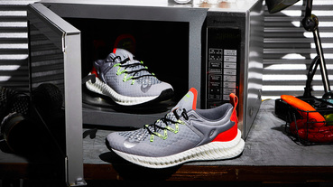 三十秒能幹嘛？微波成型一塊中底恰恰好 / ASICS MICROFLUX 有更多想說的事