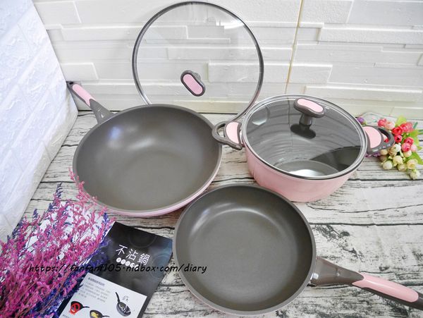 固鋼【韓國WONDER MAMA】粉鑽三鍋五件組 #不沾鍋 #輕量鍋具 電磁爐也適用 (22).jpg