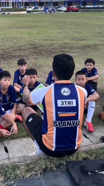 ผู้ปกครอง Lp Soccer Acadamy