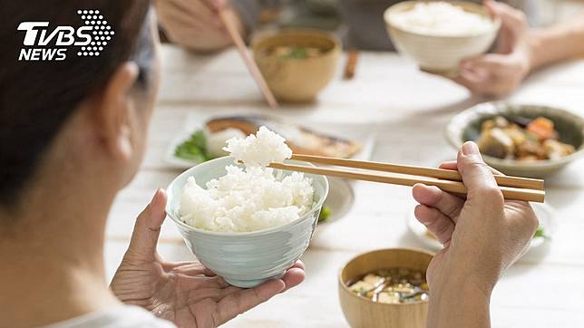 用餐除了美味之外，食材新鮮和衛生也是重點。(示意圖／TVBS)