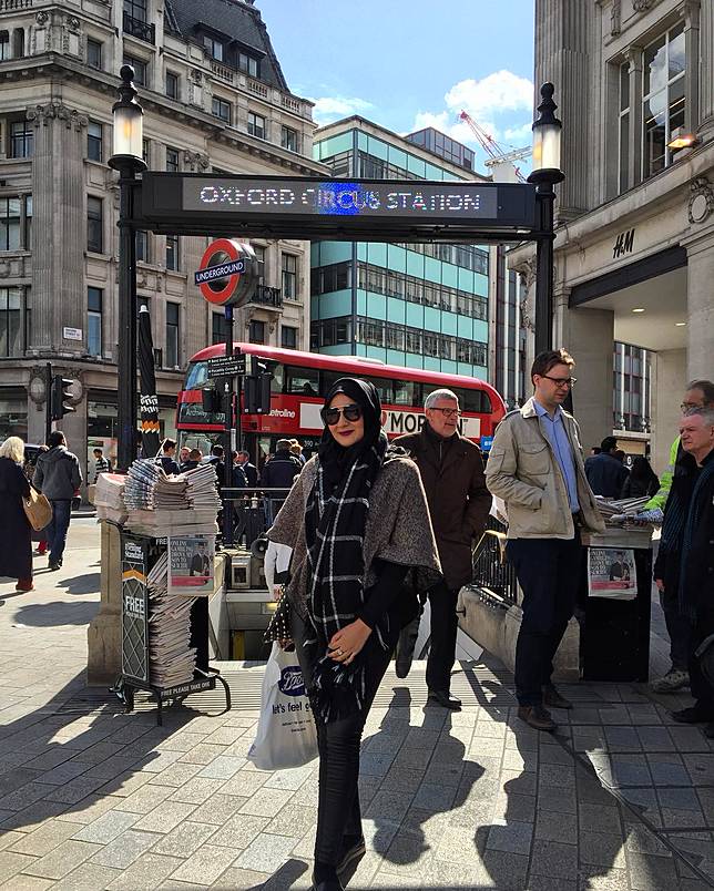 10 Gaya Hijab Keren Untuk Cewek Berbadan Curvy