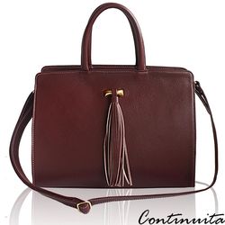 ◎經典流蘇設計|◎精緻工藝車縫|◎義大利嚴選小牛真皮 台灣MIT手工製作品牌：CONTINUITA商品型號：TA235揹法：手提、肩背、側背款式(功能)：方包、肩背包、斜背包、手提包外層材質：100%