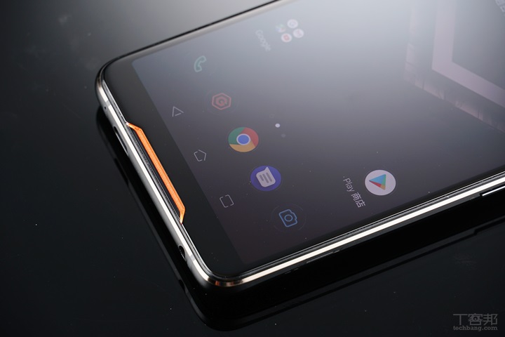 華碩 ROG Phone 大全套開箱！重新定義電競手機樣貌