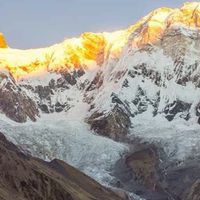 尼泊爾健行登山群