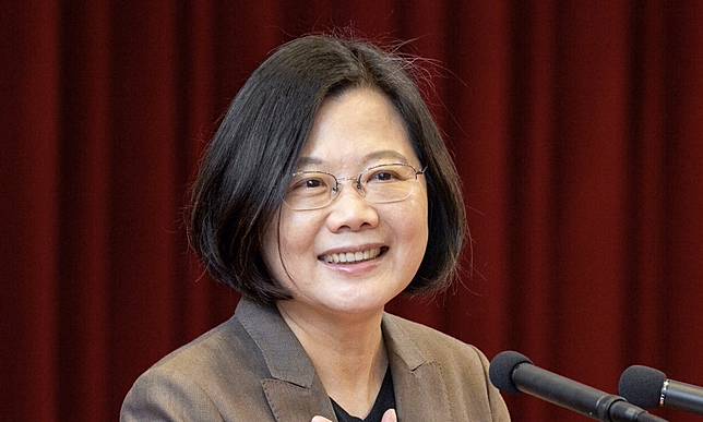 吳伯斯／「亂」，因為政治人物愛撒謊